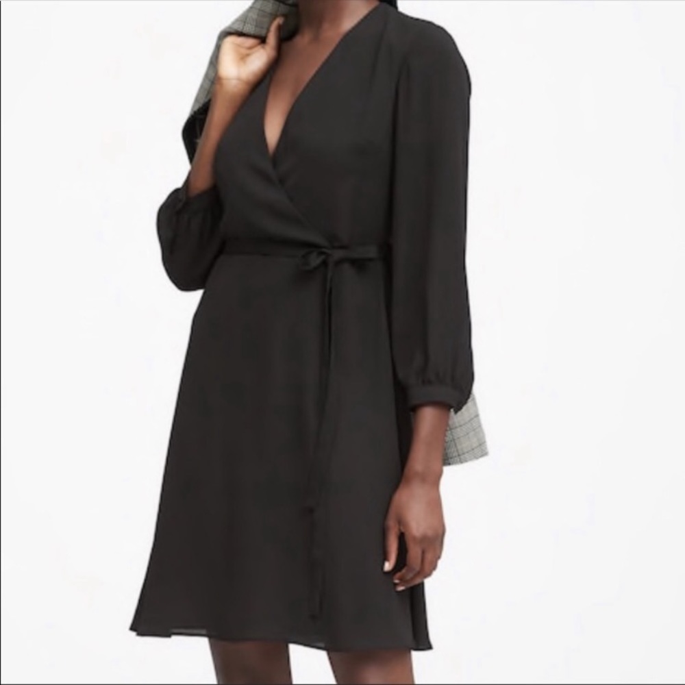 Banana Republic black solid wrap tie dress size 12